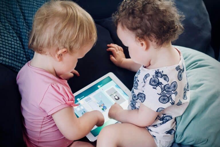 Evaluating Reading and Literacy Apps for Early Learners