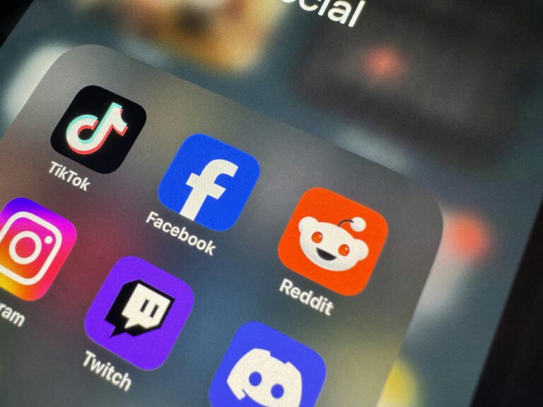 Top Social Media Scheduler Apps Featuring Built-In Editors Top Social Media Scheduler Apps Featuring Built-In Editors