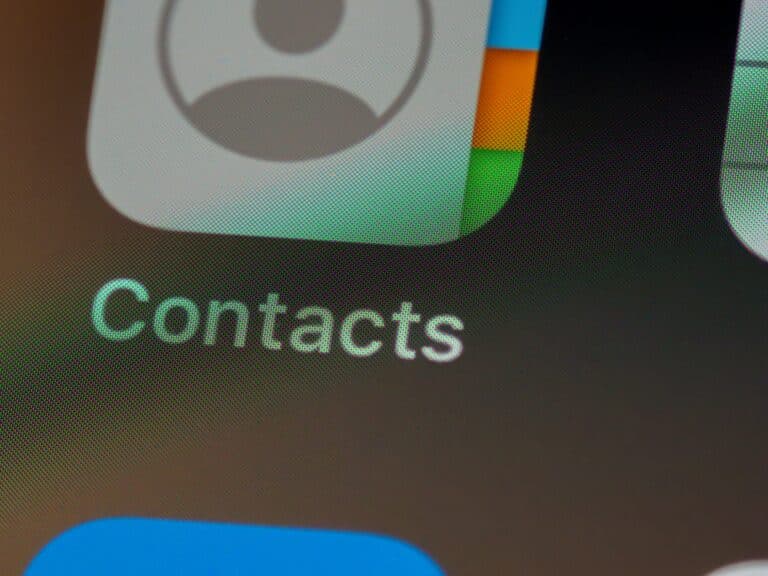 Evaluating Mobile Apps for Secure and Efficient Contact Management Evaluating Mobile Apps for Secure and Efficient Contact Management