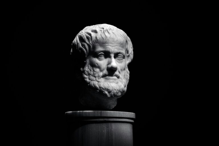 Top Apps Enhancing Philosophy and Critical Thinking Skills