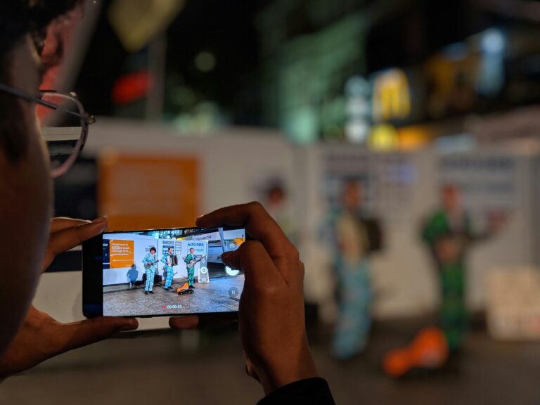 Evaluating the Impact of Augmented Reality Learning Apps