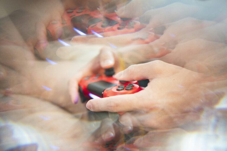 Analyzing the Best Multiplayer Games to Enjoy With Friends