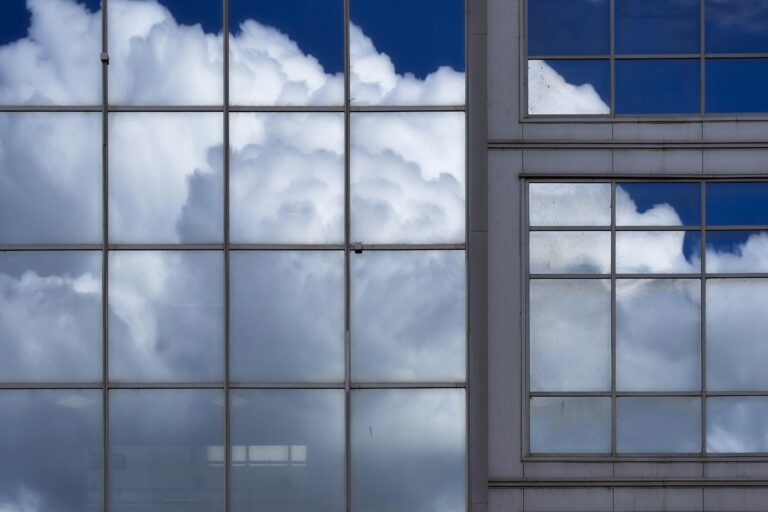 Analyzing Leading Cloud Storage Apps for Office File Management
