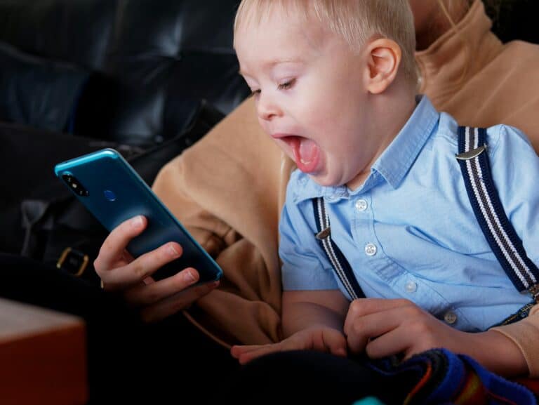 Evaluating Parental Control Apps for Enhanced Online Safety