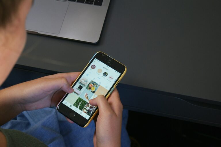 Top Mobile Apps for Effective Coding Education: An Analysis