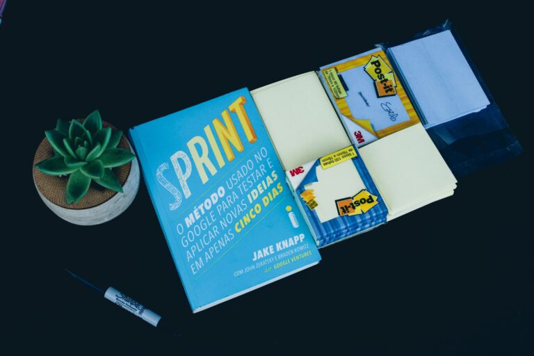 Top Apps for Designing Posters and Flyers: A Professional Analysis