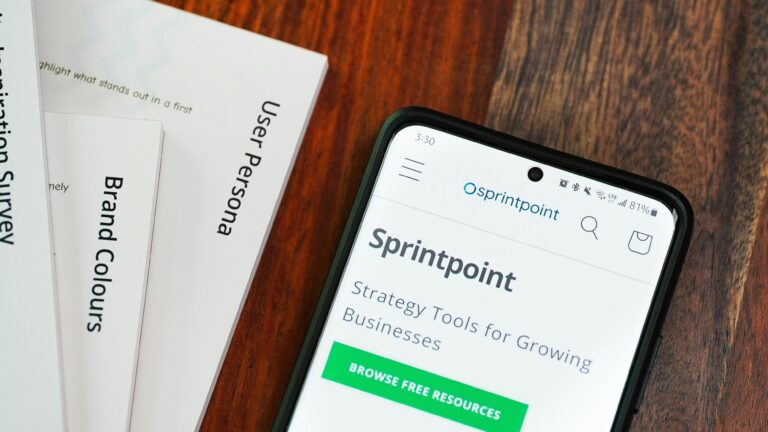Top Customer Support and Helpdesk Apps: An Analytical Review