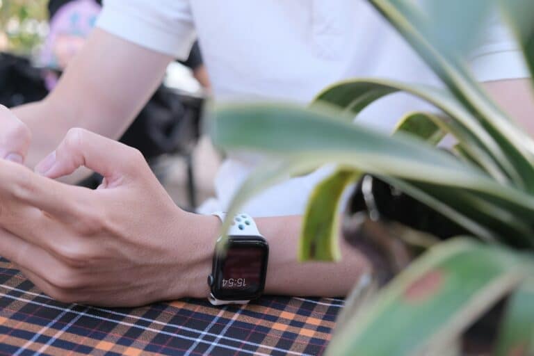 Evaluating Top Apps for Seamless Wearable and Smartwatch Sync