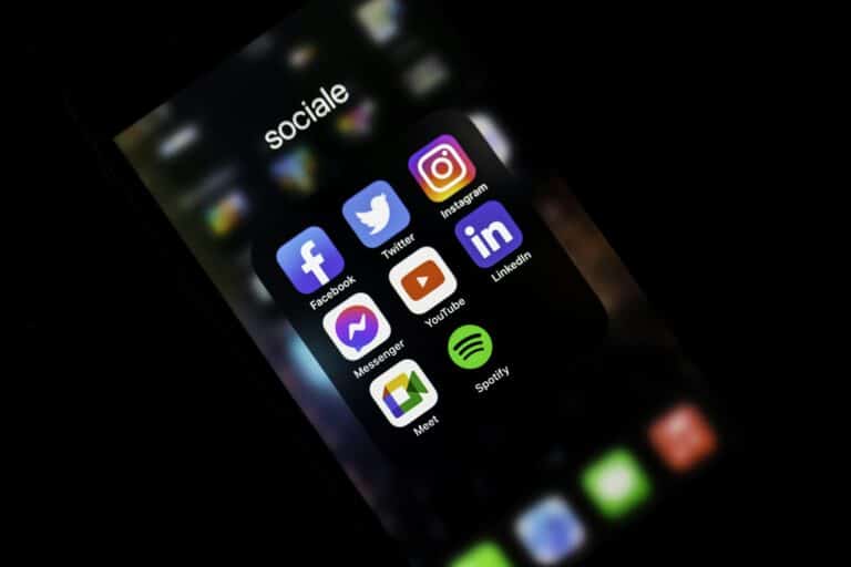 Analyzing the Top Video Editing Apps for Social Media Content