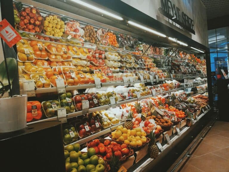 Evaluating Grocery Shopping Apps Featuring Digital Coupons