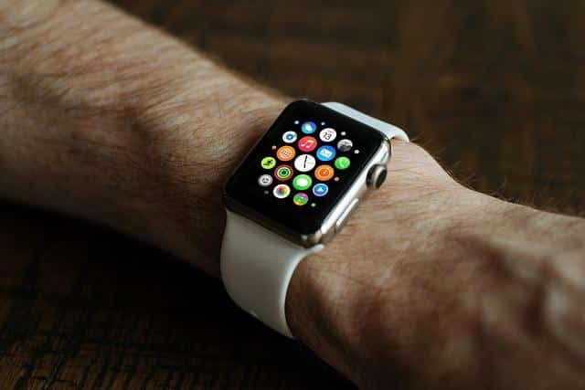 Analyzing Top Apps for Seamless Sync with Wearables Analyzing Top Apps for Seamless Sync with Wearables